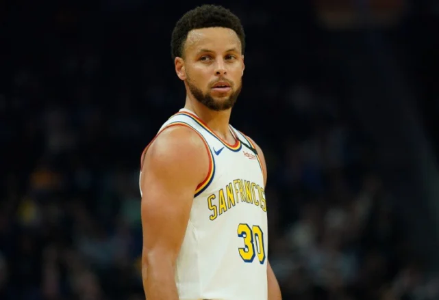 亚博-关于字母哥迎来十五赛季出色发挥，掘金观众热烈欢呼！引发球迷热议的信息-亚博