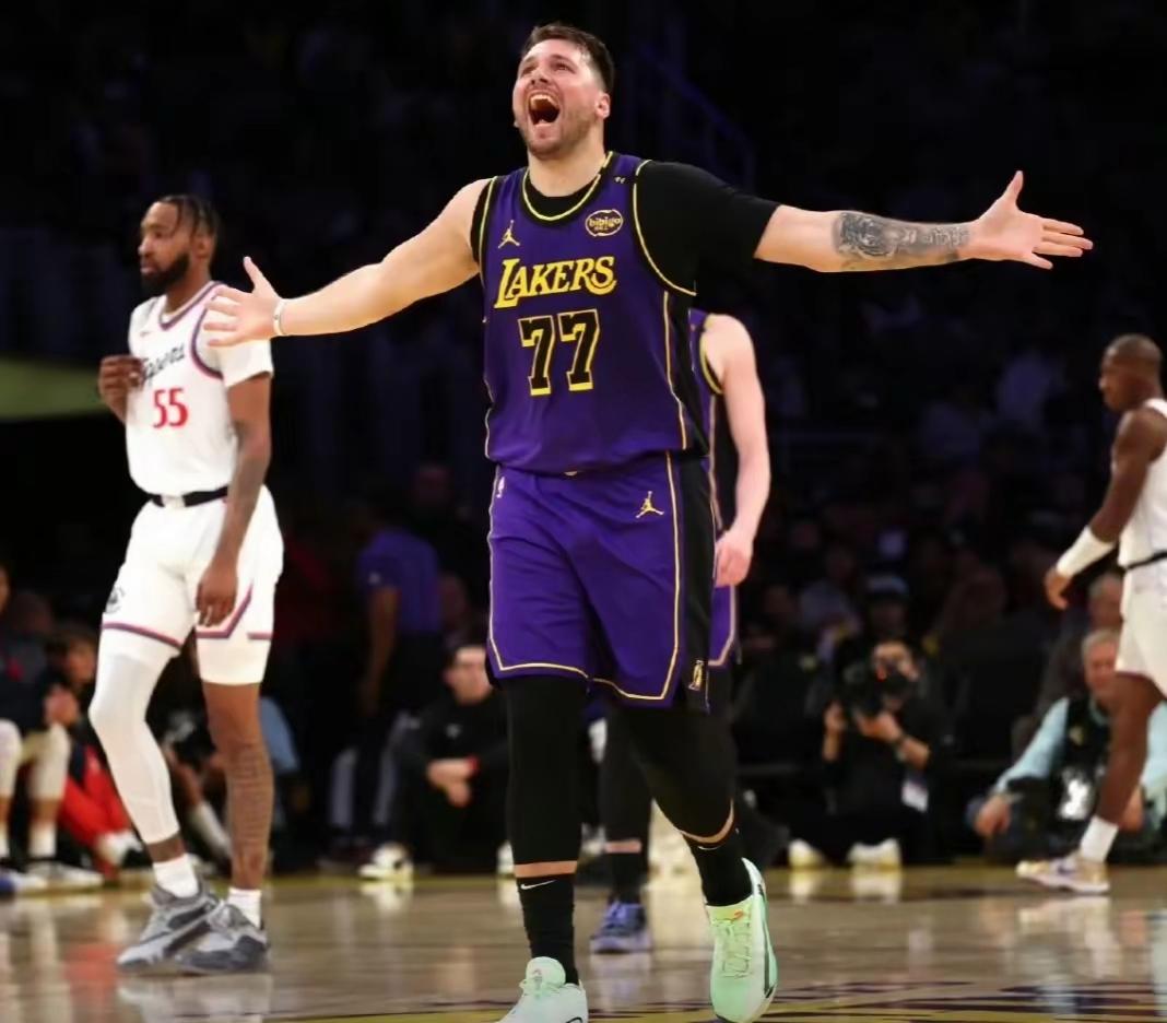 yabo-湖人队惨败后更衣室爆发冲突，主帅回应，项目因此非常.-yabo