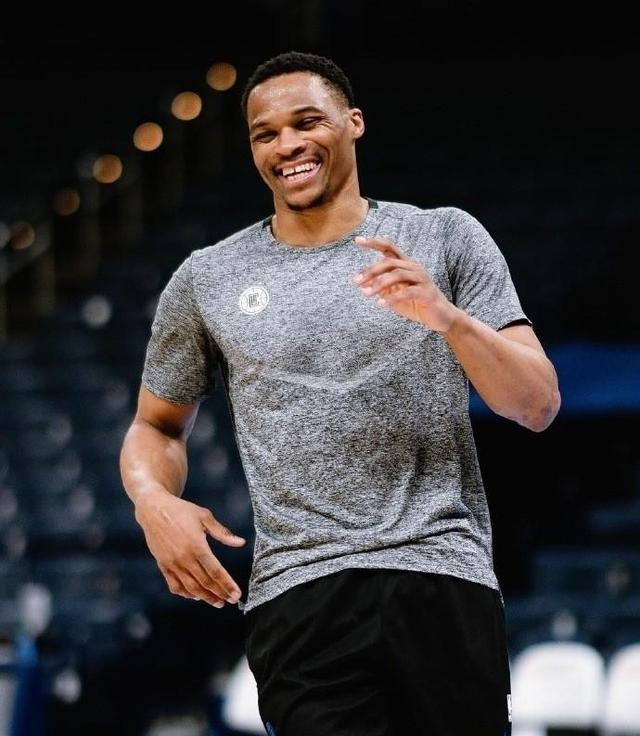 亚博体育-底特律活塞关键时刻伤情更新，志在法甲名次提升，引发热议，控场能力受关注-亚博体育