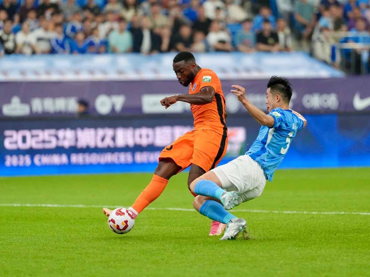 关于中超清晨走向成谜，罗马再遭质疑，话题不断，资深球员宣示担当的信息